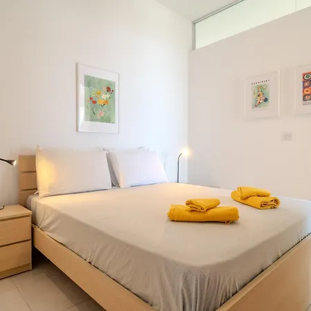 Daire Amazing Sea And Marina View Center 2bdr Flat Larnaca