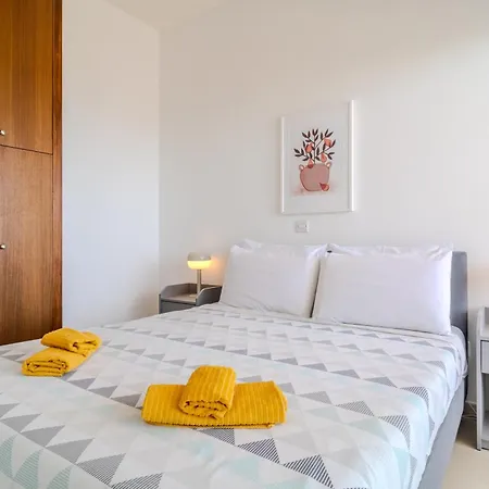 Amazing Sea And Marina View Center 2bdr Flat *