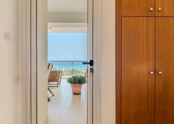 Apartmán Amazing Sea And Marina View Center 2bdr Flat