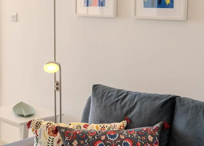 Amazing Sea And Marina View Center 2bdr Flat * Larnaca