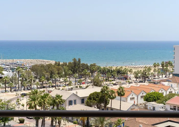 Amazing Sea And Marina View Center 2bdr Flat Larnaca