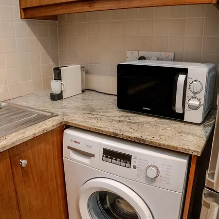 Amazing Sea And Marina View Center 2bdr Flat Apartment Larnaca