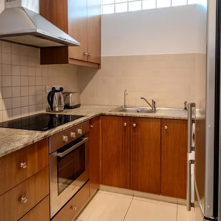 Amazing Sea And Marina View Center 2bdr Flat Апартаменты Ларнака