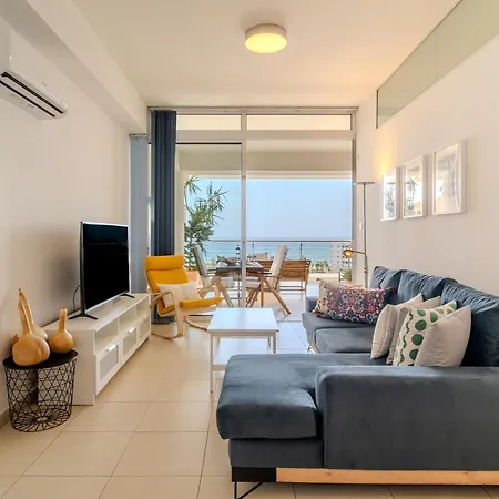 Апартаменты Amazing Sea And Marina View Center 2bdr Flat Ларнака