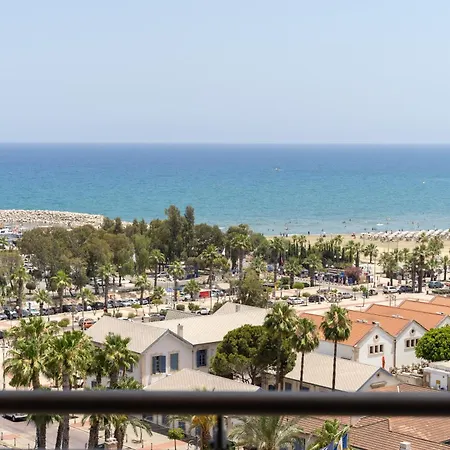 Amazing Sea And Marina View Center 2bdr Flat Ларнака