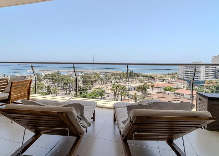 Amazing Sea And Marina View Center 2bdr Flat