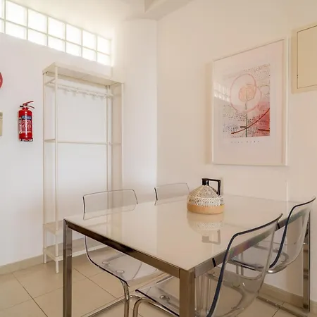 Amazing Sea And Marina View Center 2bdr Flat * 拉纳卡