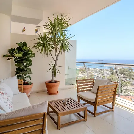 Amazing Sea And Marina View Center 2bdr Flat 拉纳卡